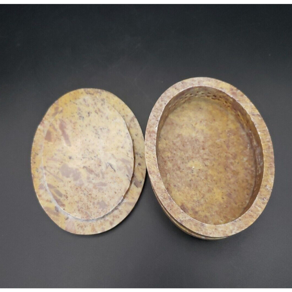 Vintage Hand Carved Soapstone Mother of Pearl Floral design Trinket Box - Picture 6 of 8